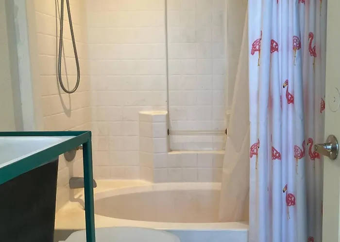Pink Flamingo Ranch Guest house Oracle